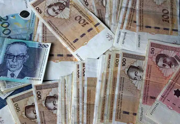 U Prosloj Godini Uplaceno Vise Od 7345 Milijardi Km Javnih