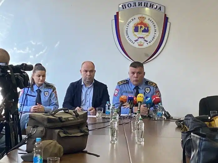 Stravicno Muzu Sipala Lijekove U Limunadu Da Ga Omami Uz