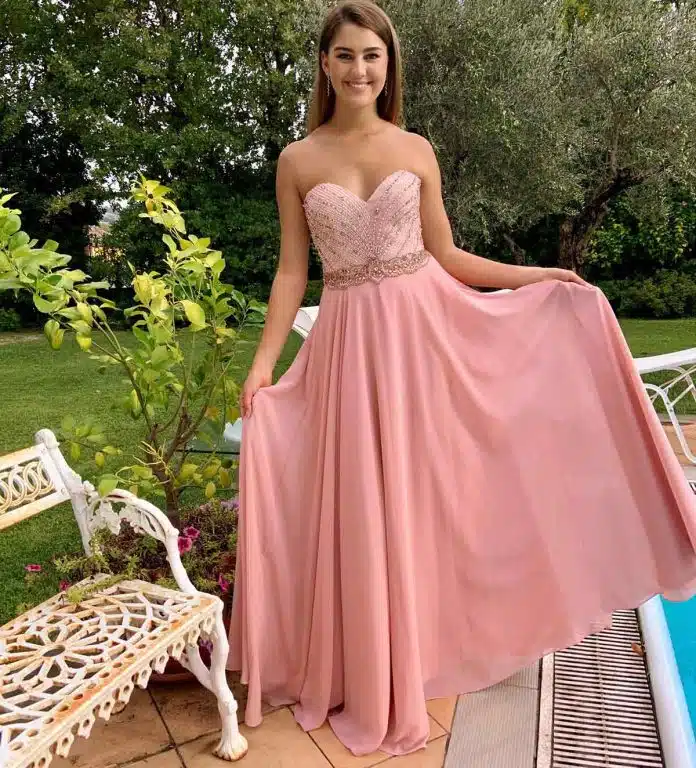 Svačane haljine – 20 modela za svaku priliku – Slike 1711420579 Svacane Haljine – 20 Modela Za Svaku Priliku – Slike