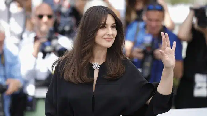 1711528473 Obozava Ih I Monica Bellucci Ovo Su Najmocnije Pantalone Za