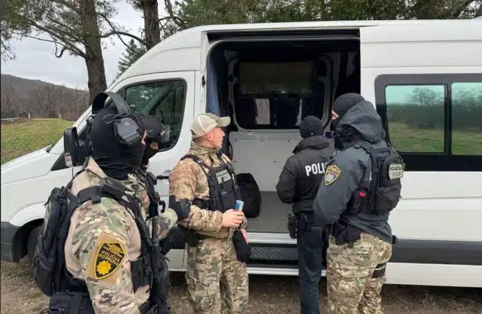 MUP SRBIJE: UHAPŠENI IZ BIH TVRDIO NA TIKTOKU DA DRŽI 1711664030 Mup Srbije Uhapseni Iz Bih Tvrdio Na Tiktoku Da Drzi