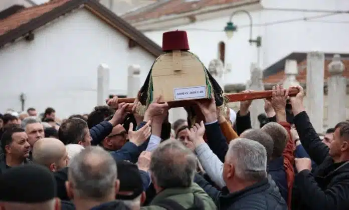 Ispracen Abdulah Sidran Velikan Pisane Rijeci