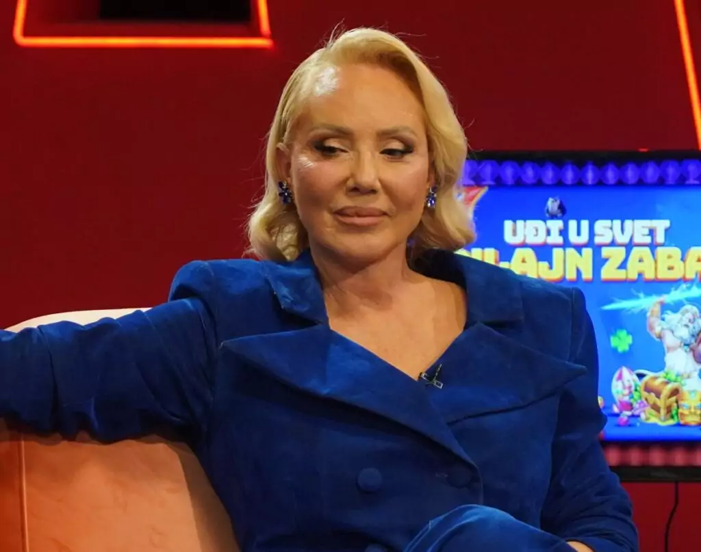 Brena je nadobudna, druži se iz interesa: Pjevačka zvijezda bez zadrške oplela po Lepoj Breni