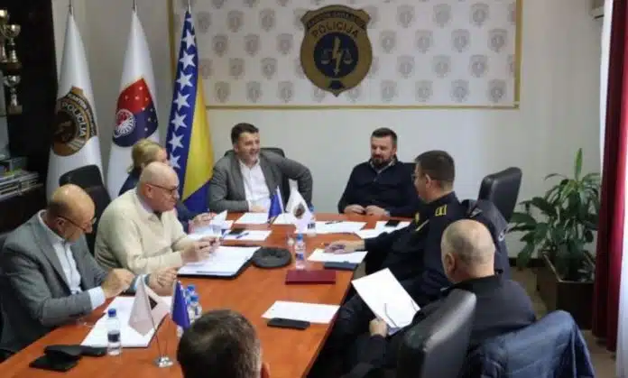 Ekspertni Tim Mup A Ks Policiji Omoguciti Elektronski Pristup Kaznenoj Evidenciji