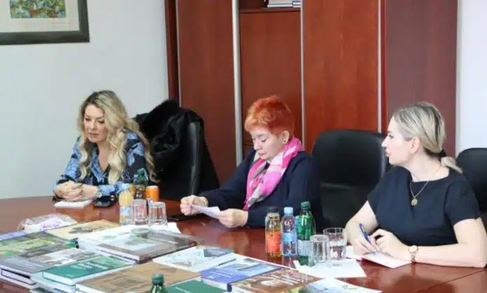 Ministrica Mesihovic U Posjeti Sumarskom Fakultetu Fakultet Aktivno Sudjeluje U