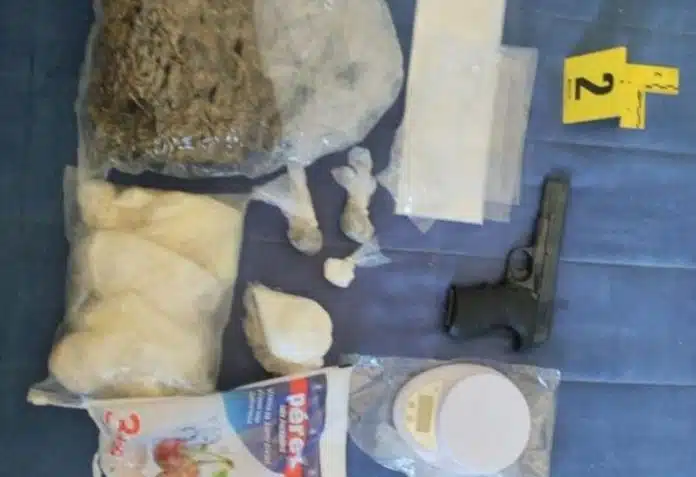 PRONAĐENI AMFETAMIN, MARIHUANA, ORUŽJE: OVO SU DETALJI AKCIJE U SARAJEVU Pronadeni Amfetamin Marihuana Oruzje Ovo Su Detalji Akcije U Sarajevu