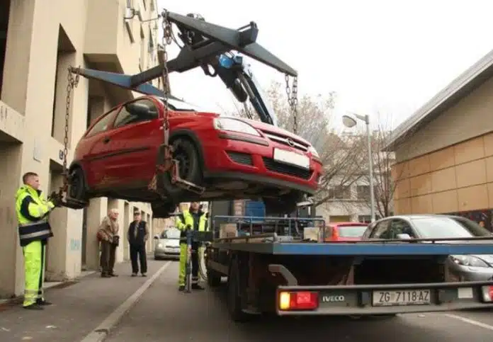 Slucaj U Zagrebu Mladic I Djevojka ‘Paukom Krali Automobile Po