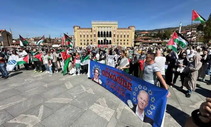 Šest mjeseci izraelskih napada na Gazu: S protesta u Sarajevu Sest Mjeseci Izraelskih Napada Na Gazu S Protesta U Sarajevu