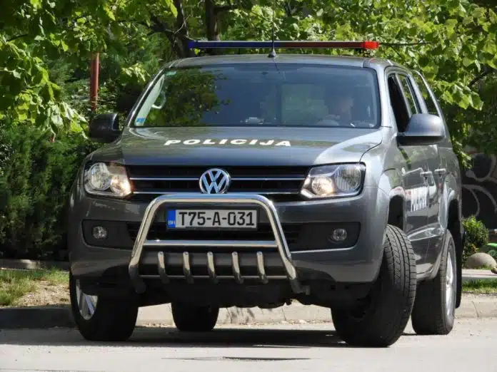U Zivinicama Uhapsena Zena Sumnjici Se Za Prevare Prilikom Iznamljivanja