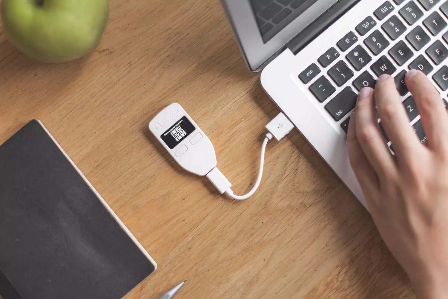 trezor spojen na laptop