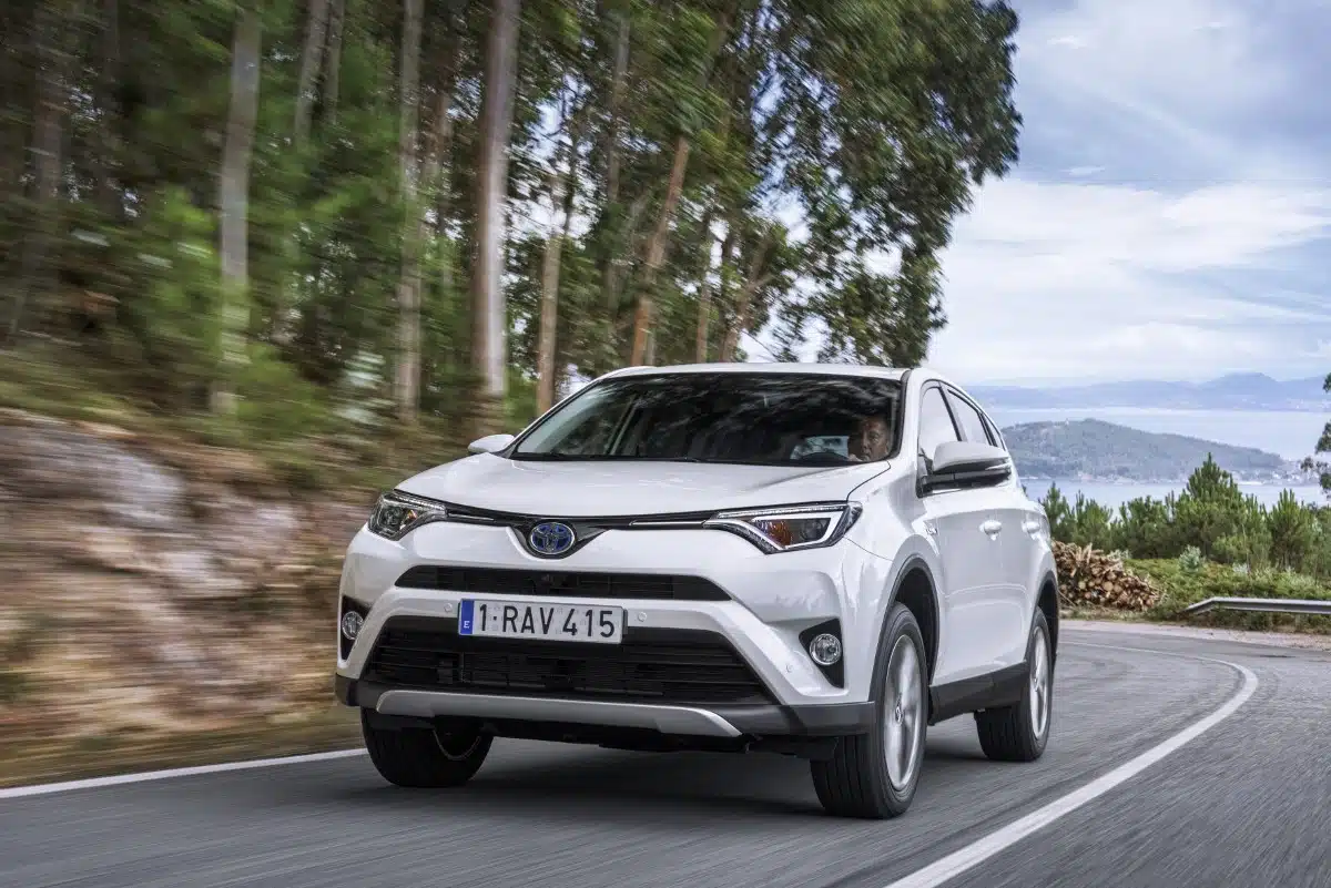 30 godina revolucionarnog RAV4 – Poslovne novine obilježavaju jubilej