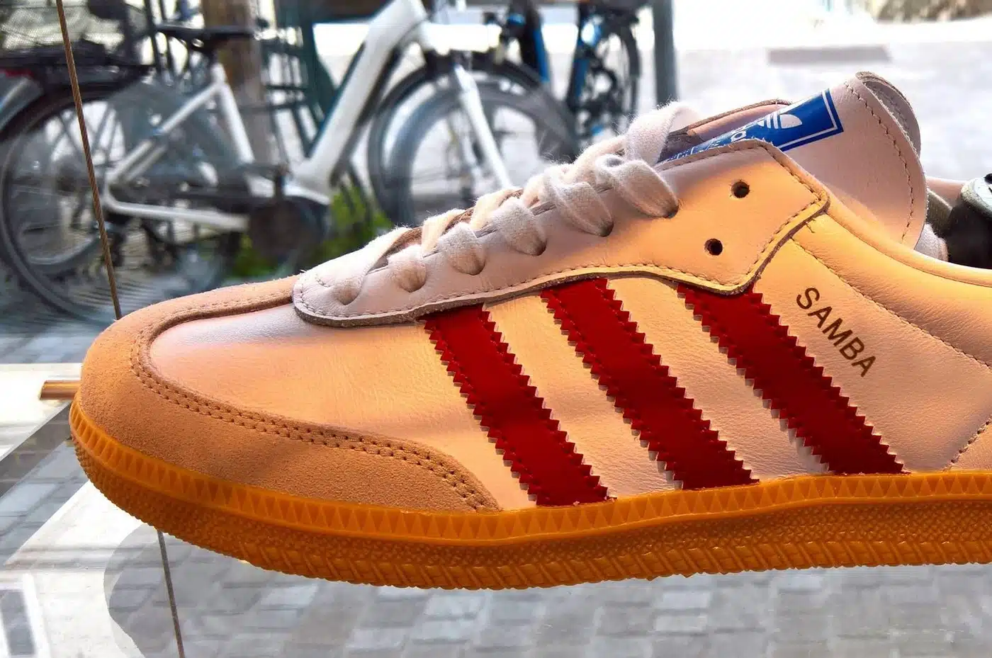 Adidas proizvodi jeftinije verzije Samba tenisica i drugih popularnih modela: Nisu sve tenisice 150 eura