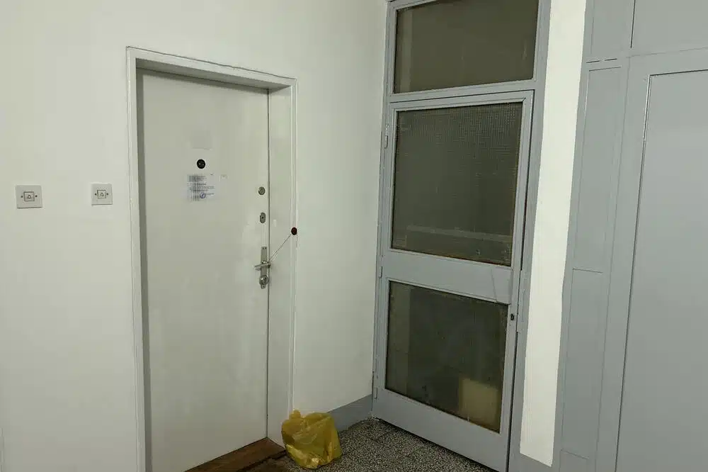 BJEŽALA JE KRVAVA, UPLAŠENI SMO: KOMŠIJE OTKRILE DETALJE ZLOČINA