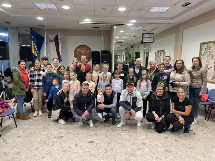 Društvo ‘Ljiljan’ čuva i promovira bh. kulturnu baštinu u Sloveniji Drustvo ‘Ljiljan Cuva I Promovira Bh Kulturnu Bastinu U Sloveniji