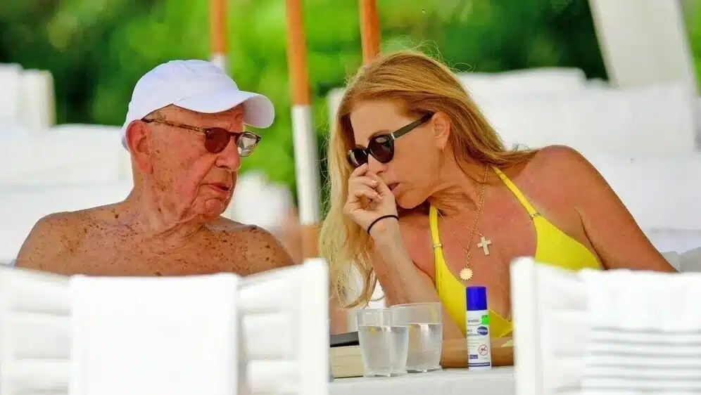 Moćni milijarder za prsten šeste zaručnice itekako se isprsio, rusku naučnicu bilo je teško zadiviti dijamantom manjim od ovog!