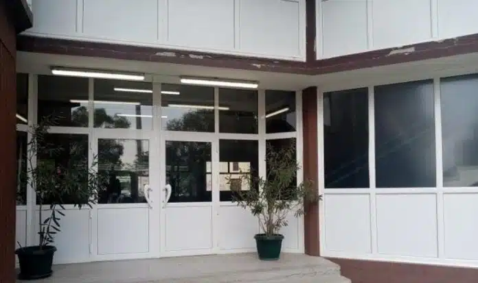 Oglasila Se Skola U Kojoj Je Bivsi Ucenik Pretukao Profesora