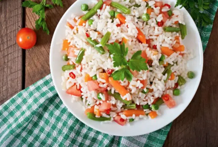 Savršen ljetni obrok: Salata od riže, mrkve i mahuna