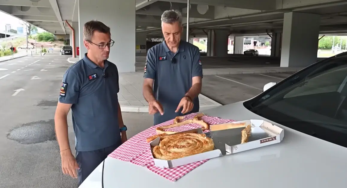 (VIDEO) Stručnjaci objasnili kako koristiti semafore pri vožnji u kružnom toku