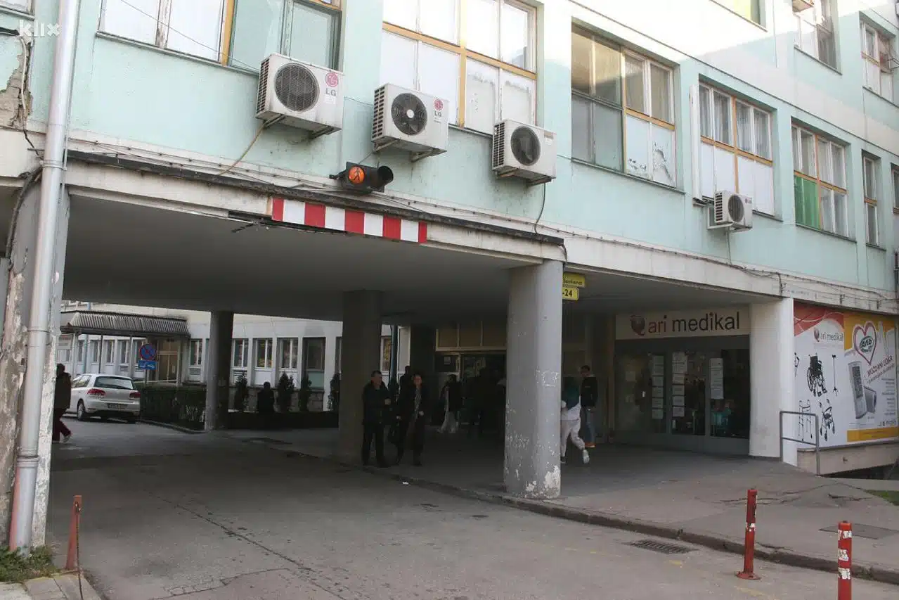 Osamnaestogodišnji mladić iz Zenice preminuo od ospica