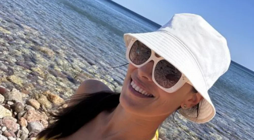Ana Ivanović i njena opčinjenost bojama: Hit kupaći kostim za ljeto 2024.