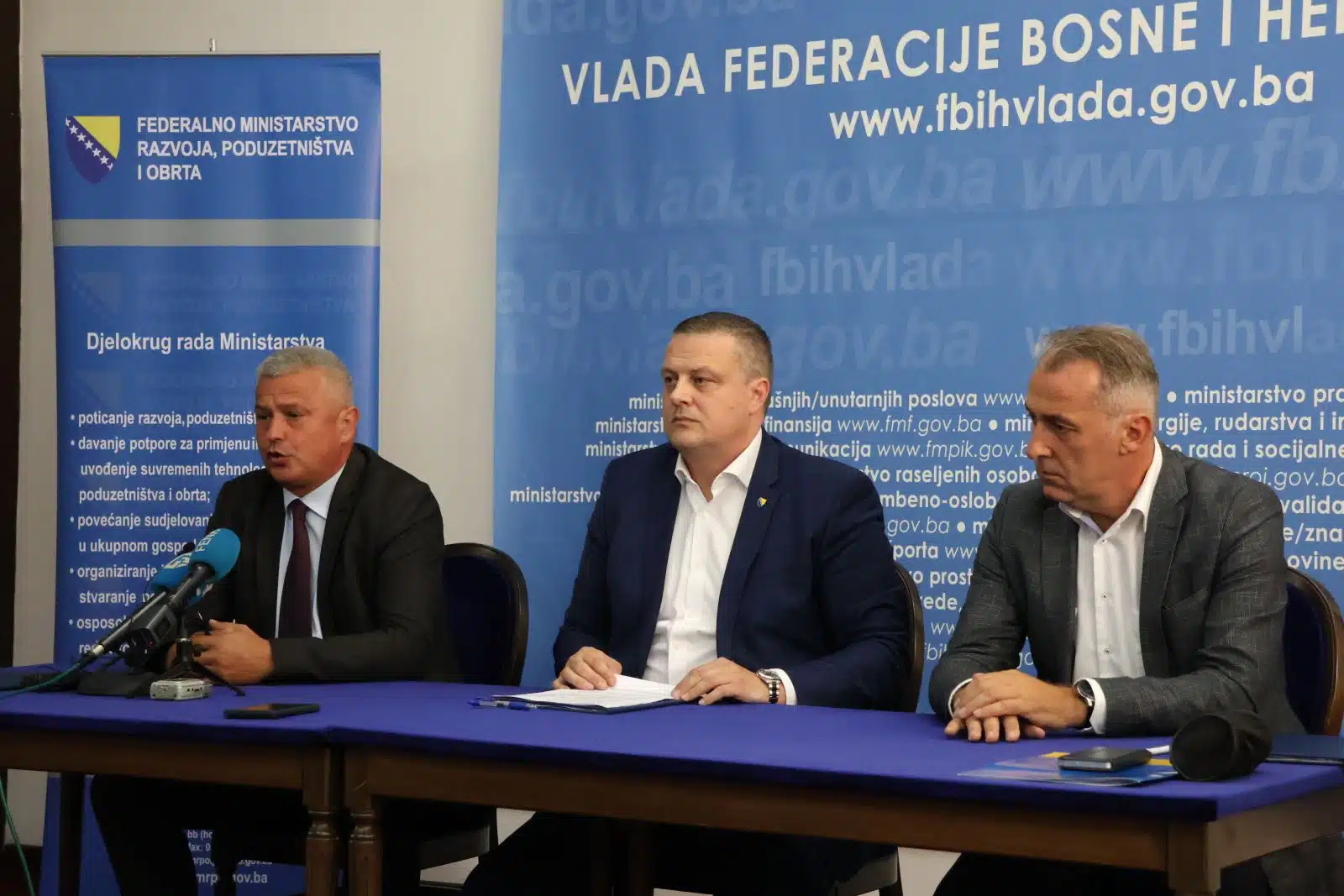 Ministar Mijatović potpisao ugovore o poticajima komorama: Vlada FBiH povećala izdvajanja za sektor mikro, malih i srednjih preduzeća više od tri puta – Poslovne novine