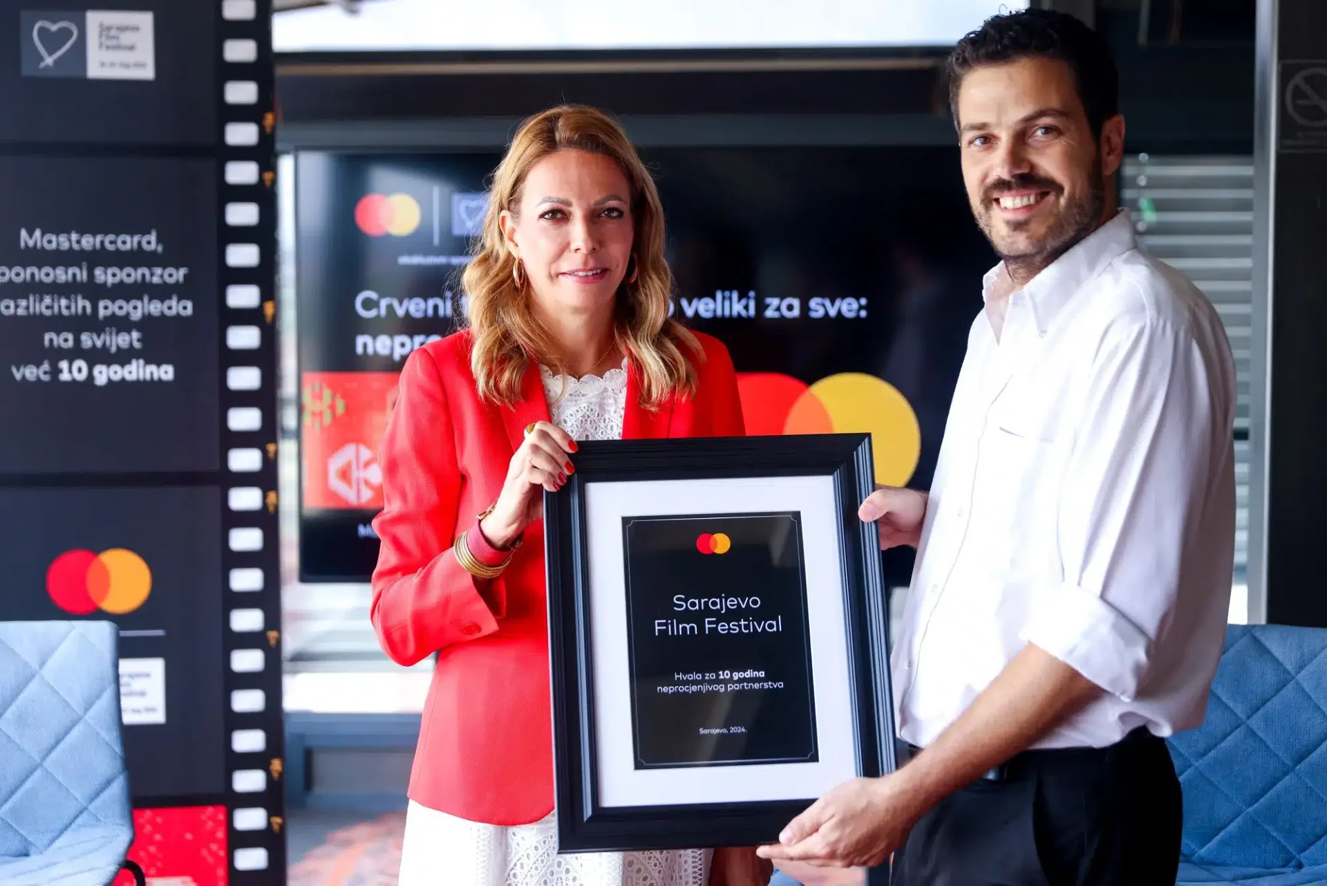 Mastercard i Sarajevo Film Festival proslavljaju desetu godišnjicu partnerstva punog ponosa obilježenog inkluzijom, inovacijama i inspiracijom – Poslovne novine.