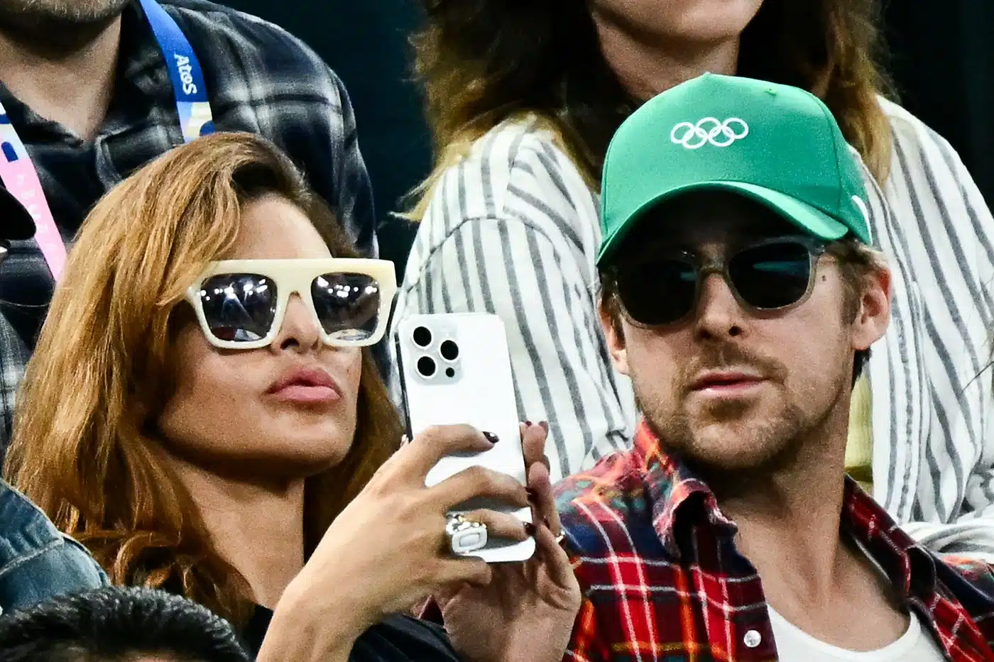 Najljepša žena Hollywooda koja izbjegava kamere se pojavila na Olimpijskim igrama u Parizu u neobičnoj haljini – odmah je privukla pažnju.