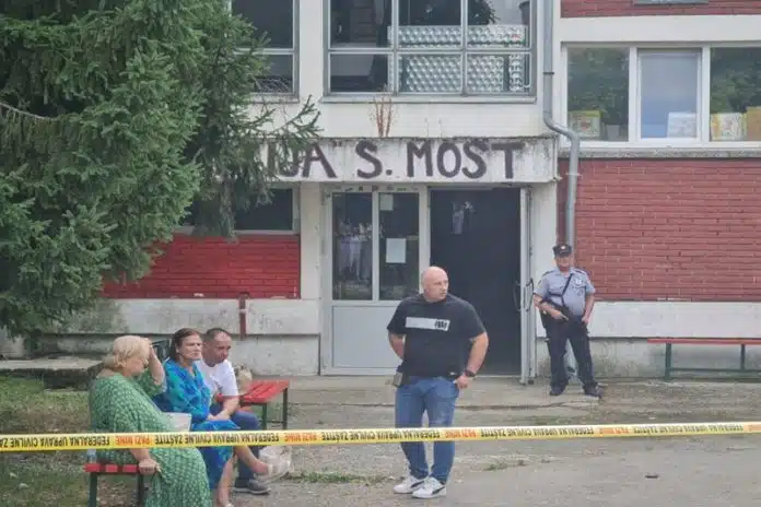 Očevidac strave u Sanskom Mostu: Pritrčao sam da pomognem direktoru,
