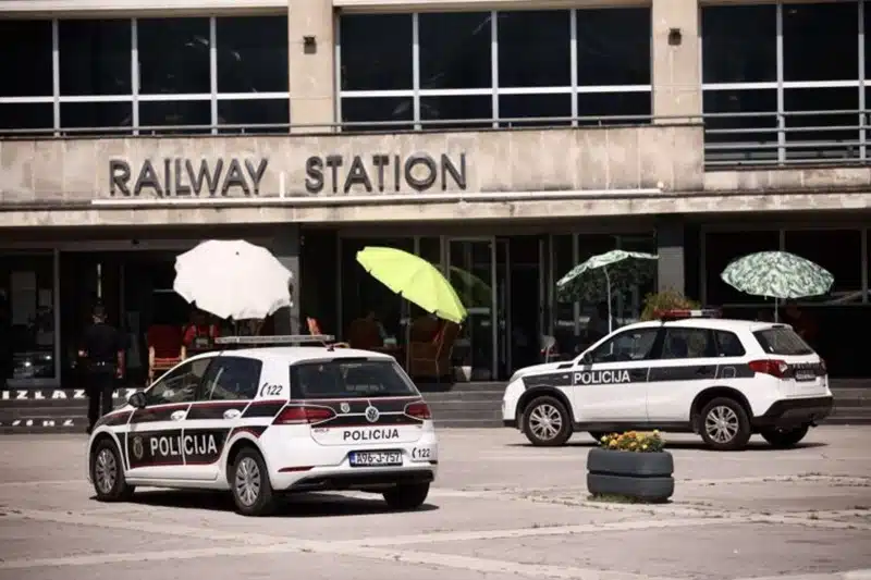 Prijatelji poslali emotivnu poruku policajki iz MUP-a KS kako bi joj se oprostili