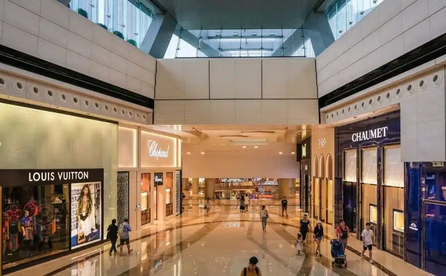 Luksuz na budžetu: Oprosti Louis Vuitton i Prada, ovaj proizvod je trenutno hit među kupcima