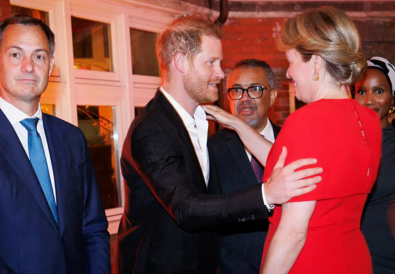Princ Harry u društvu kraljevskih članova: Bez Meghan u New Yorku