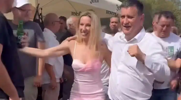 TEBI, DUŠO MOJA! Vlado Đajić svirao s Radom Manojlovićem na “Krajiškoj Guči” (VIDEO)