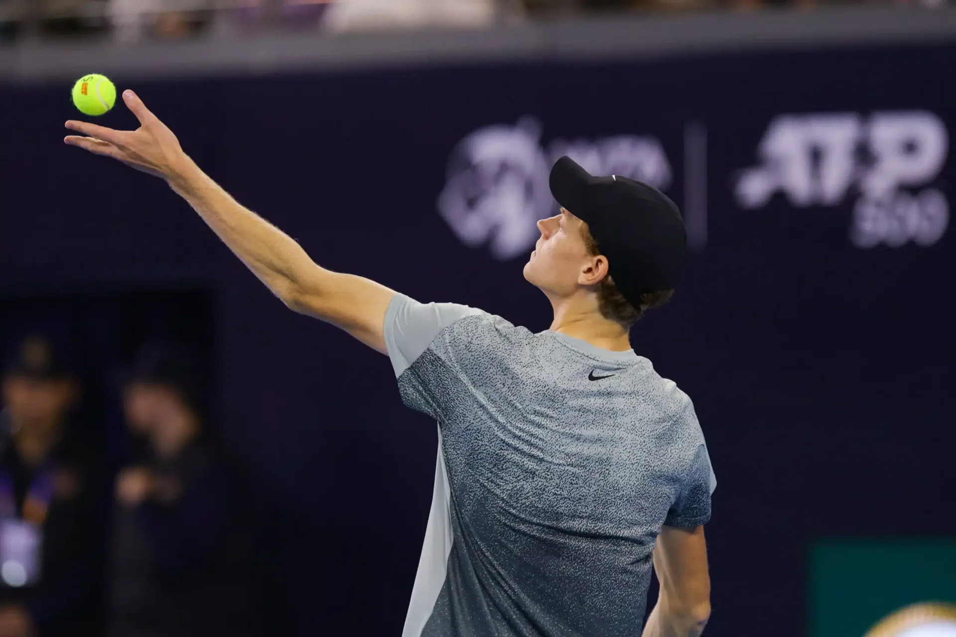 ATP PEKING: Siner je savladao domaću senzaciju