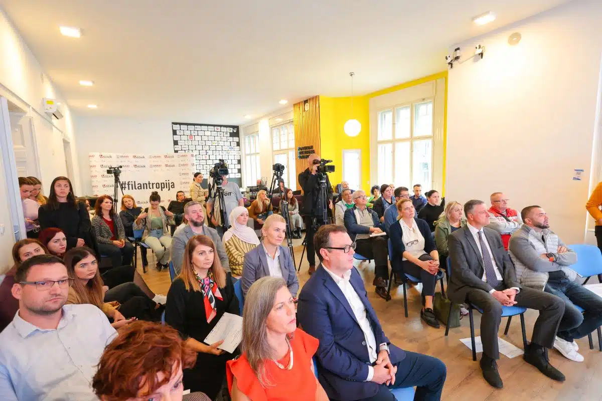 Nikogladan.ba – Aktivna platforma za donacije hrane – Poslovne novine