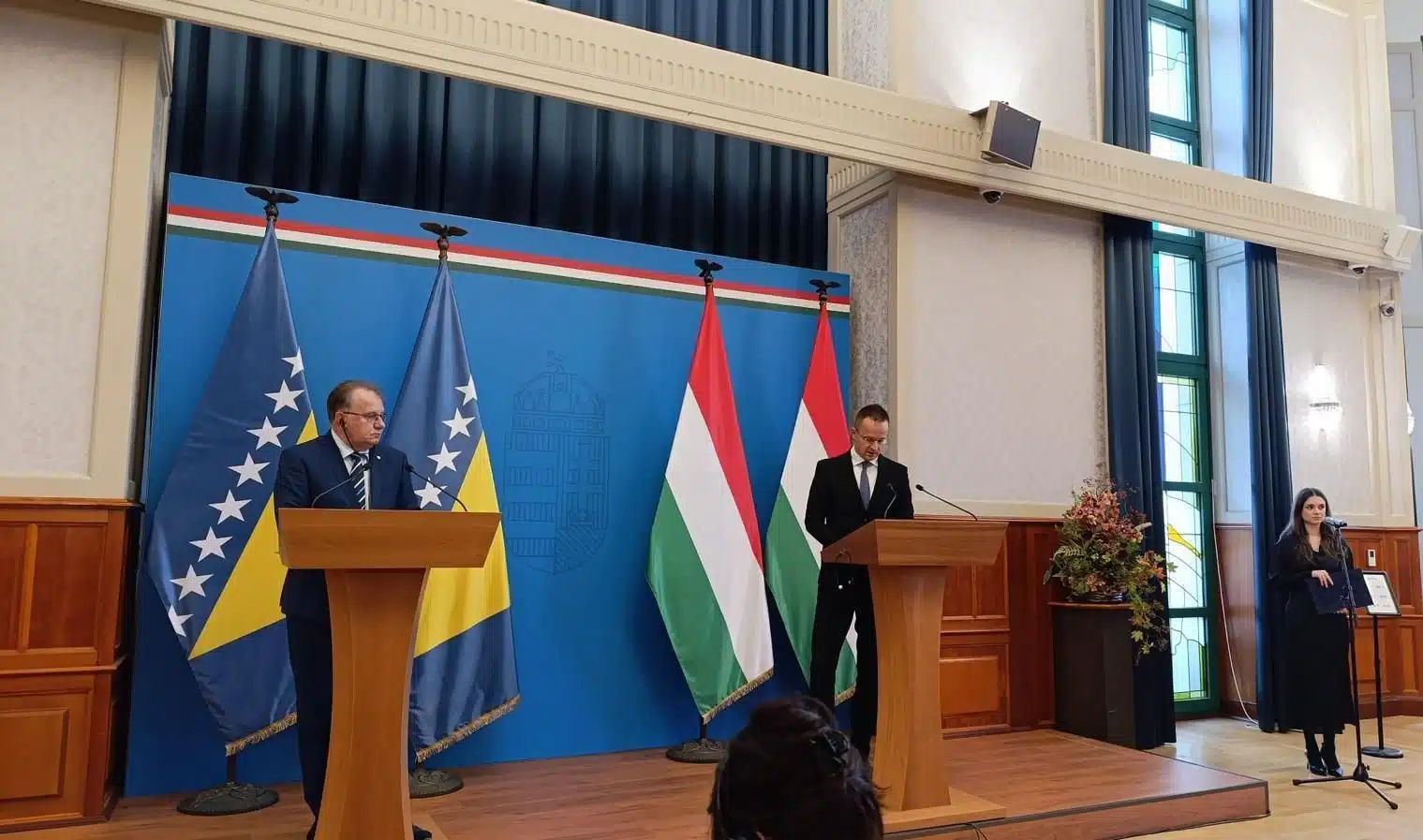 Nikšić u Budimpešti razgovarao sa Szijjartom o podršci BiH na putu ka članstvu u EU – Poslovne novine