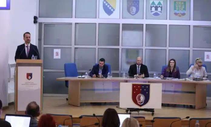 Prekinuta sjednica Skupštine Kantona Sarajevo, dilema o javnosti Registra finansijskih