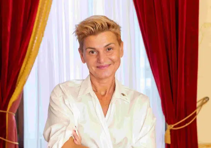 Vedrana Božinović za “Azru Premium”: Borba za kulturu i umjetnost