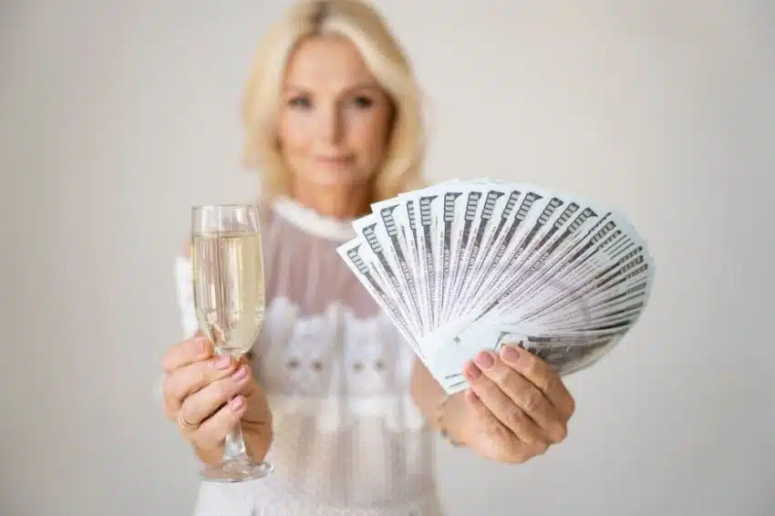 Indijski horoskop predviđa financijski procvat za 5 zodijaka u rano proljeće 2025. godine, imat će novac kao blato