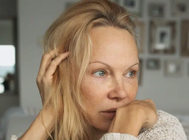 Kraljica prirodnog izgleda: Pamela Anderson lansirala novi proizvod za njegu