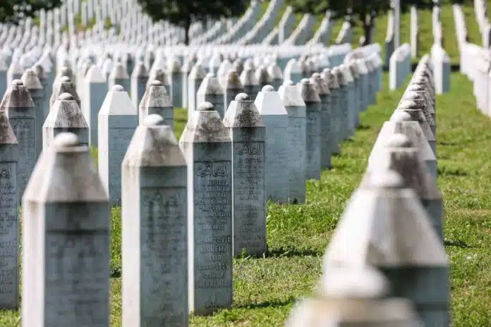 Vlada Holandije daje milion eura Memorijalnom centru Srebrenica