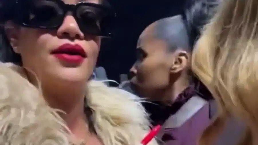 Hej Mariah, ti si da me potpišeš… Susret Rihanne i njenog idola danas je hit na mrežama