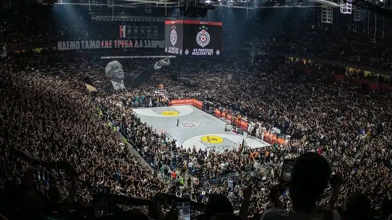 Partizan kaznio navijače zbog izgreda u pobjedi nad Olympiakosom