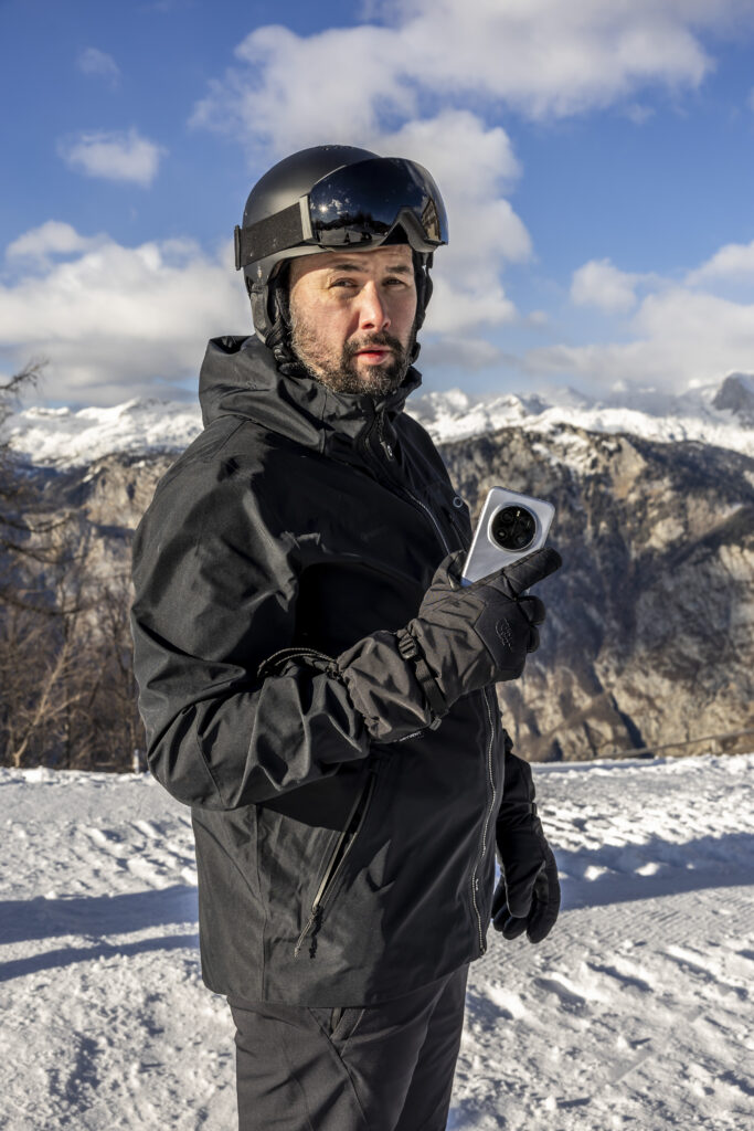 HONOR Tony Bellew Magic7 Series Launch Skiing High Res
