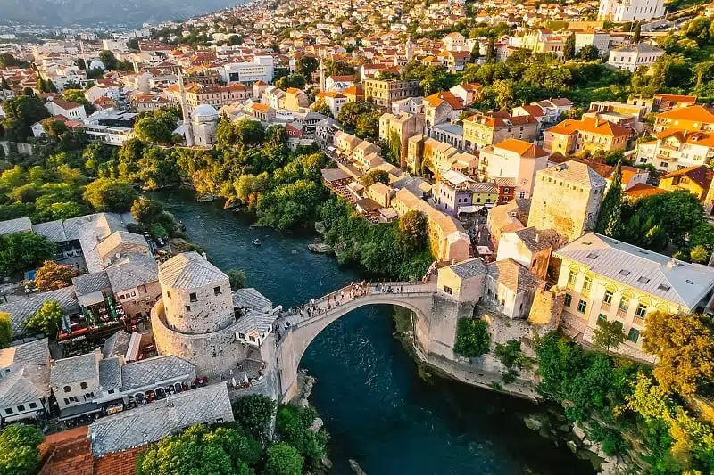 Mostarcu određen pritvor zbog nasilja: Pretukao suprugu, prijetio da će je ubiti