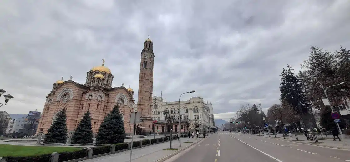 U ponedjeljak oblačno i hladno uz postepeno razvedravanje