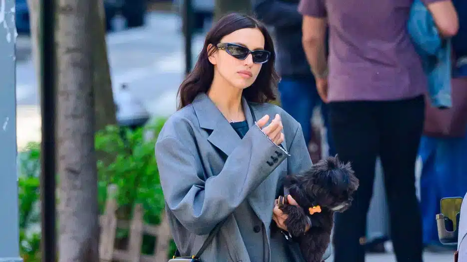 Irina Shahk na ulicama New Yorka u cipelama za hodanje plitkom: Jedina žena na svijetu koja u ovome izgleda elegantno