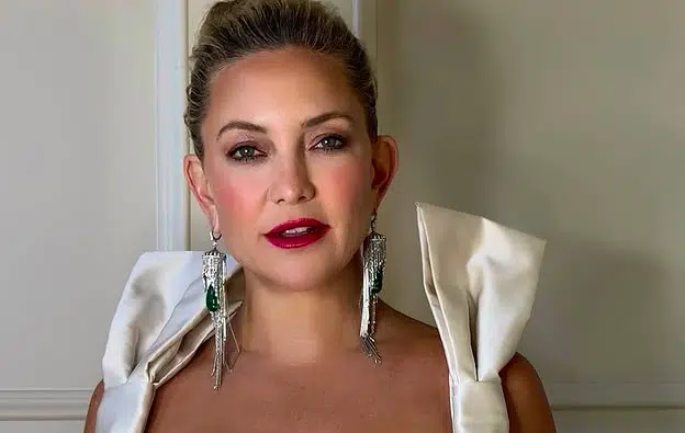 Vjenčanica ili večernja haljina? Kate Hudson zablistala u neobičnom izdanju