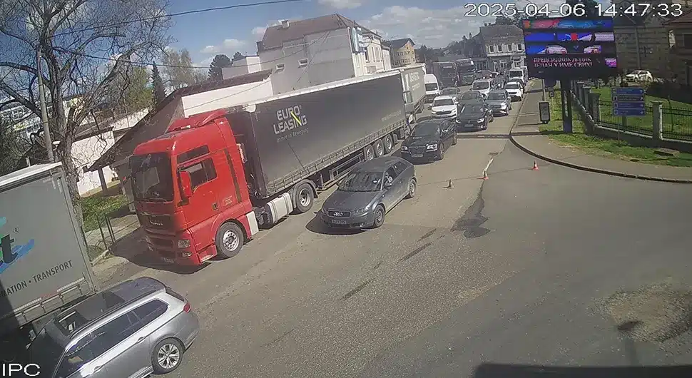 Čekanja na 5 graničnih prelaza: Duge kolone na izlazu iz BiH