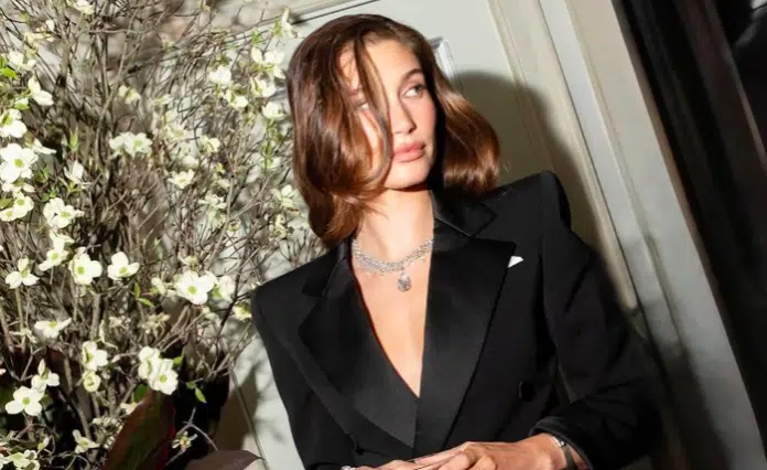 Hailey Bieber zaključila posao vrijedan milijardu dolara: e.l.f. cosmetics preuzeo