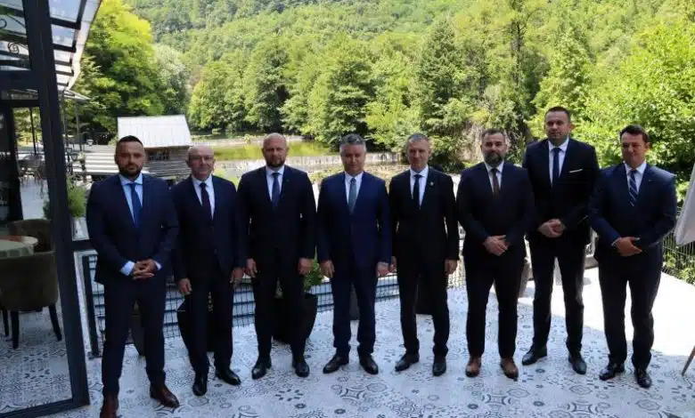 Predsjedavajući Okerić na konferenciji “Jačanje međuparlamentarne saradnje  kantonalnih skupština u FBiH”: Aktivnijom saradnjom kantoni mogu ubrzati naš evopski put